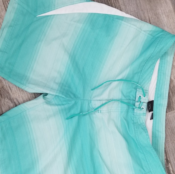 Armani Exchange CASUAL SHORTS (AQUA) - Picture 5 of 6